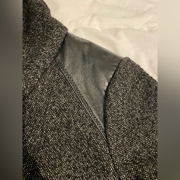 Le Château Jacket - Picture 6 of 9